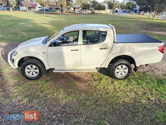 2014 Mitsubishi Triton  GLX 4X4 DUAL CAB TURBO DIESEL 