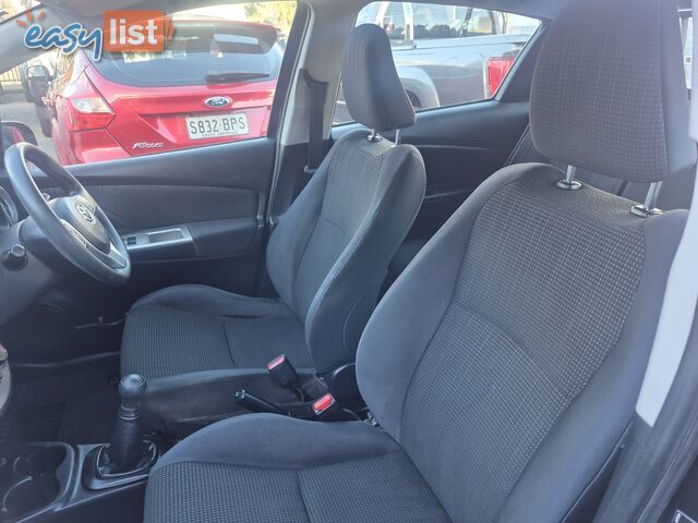 2015 Toyota Yaris ASCENT Hatchback Manual