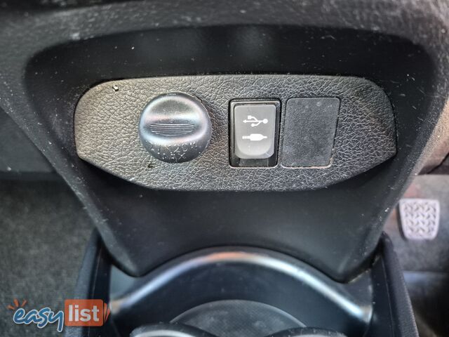2015 Toyota Yaris ASCENT Hatchback Manual