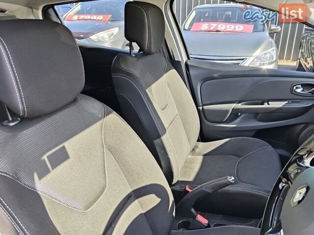 2014 Renault Clio EXPRESSION Hatchback Automatic