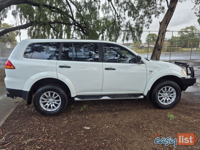 2012 Mitsubishi Challenger PB CHALLENGER 4X4 Wagon Automatic