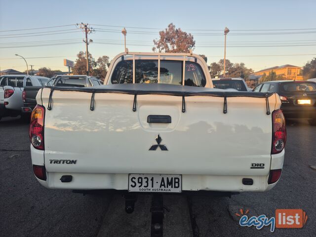 2011 Mitsubishi Triton MN GLX Ute Manual