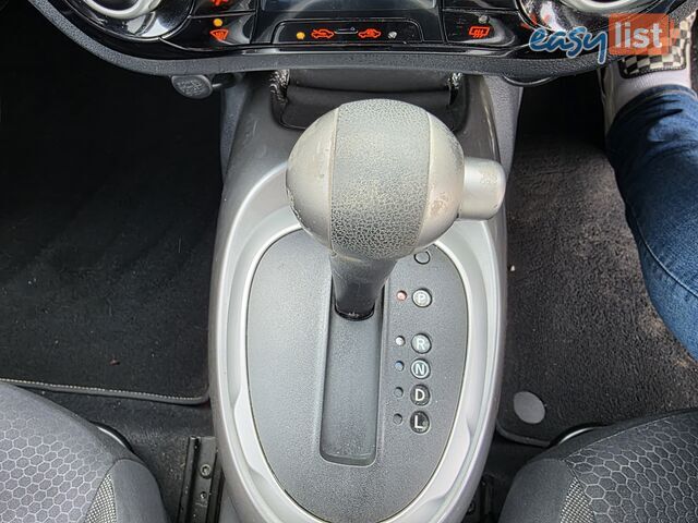 2013 Nissan Juke ST Hatchback Automatic