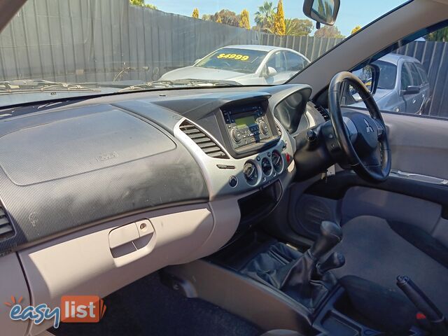 2012 Mitsubishi Triton MN GL-R Ute Manual