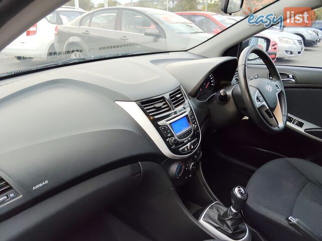 2013 Hyundai Accent ELITE Hatchback Manual
