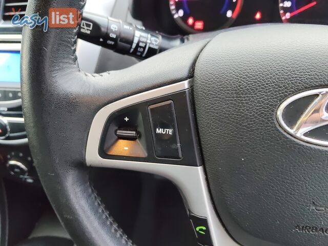 2013 Hyundai Accent ELITE Hatchback Manual