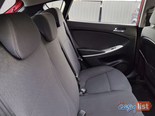 2013 Hyundai Accent ELITE Hatchback Manual