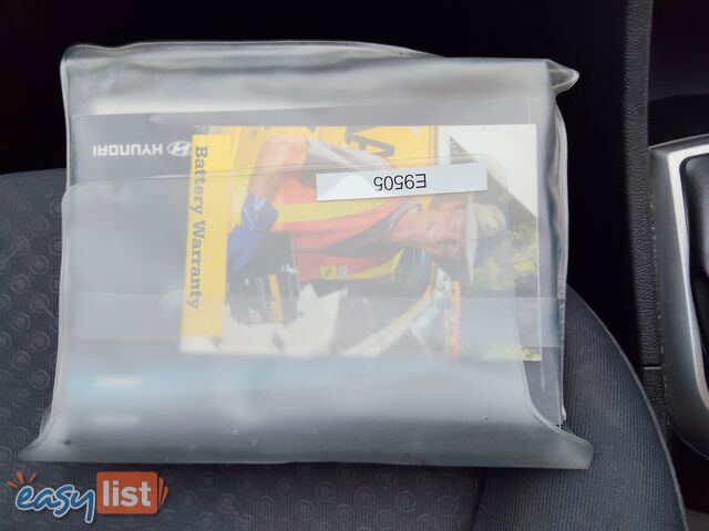 2013 Hyundai Accent ELITE Hatchback Manual