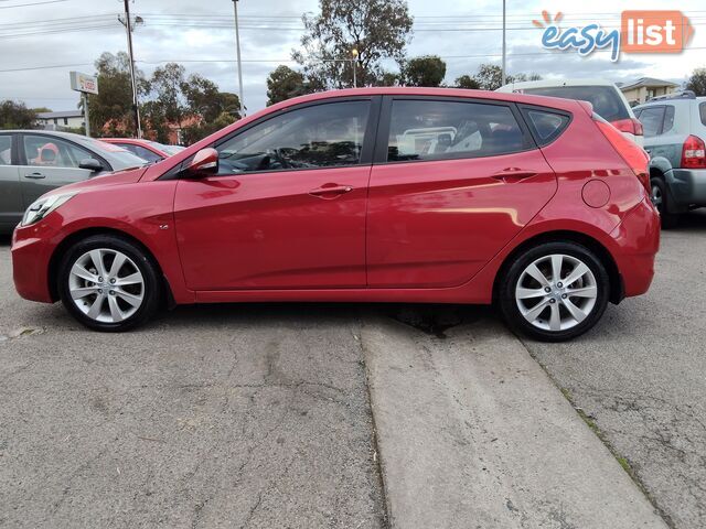 2013 Hyundai Accent ELITE Hatchback Manual