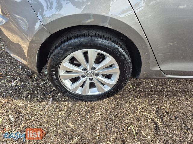 2014 Volkswagen Golf VII 90TSICOMFORTLINE Hatchback Automatic