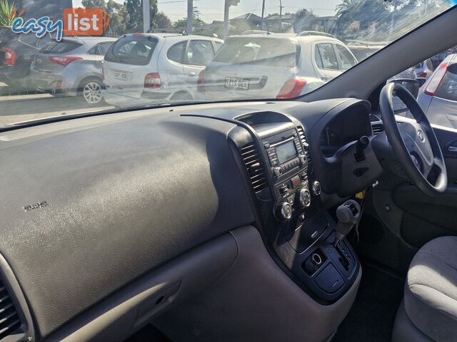 2014 Kia Carnival Si People Mover Automatic