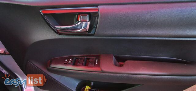 2018 TOYOTA COROLLA FIELDER HYBRID  WAGON