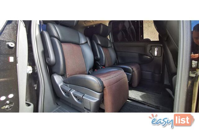 2011 NISSAN ELGRAND   OTHERCAR