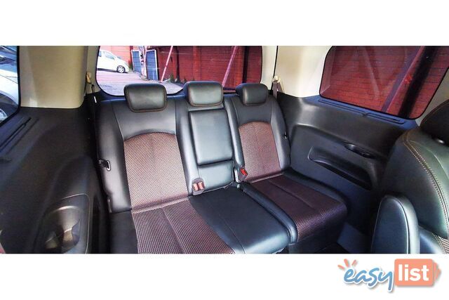 2011 NISSAN ELGRAND   OTHERCAR