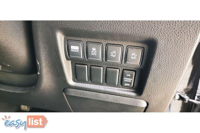 2011 NISSAN ELGRAND   OTHERCAR