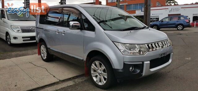 2009 MITSUBISHI DELICA D:5  -