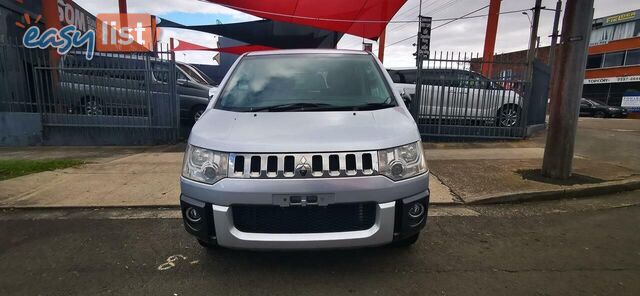 2009 MITSUBISHI DELICA D:5  -