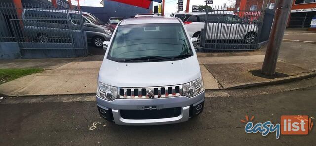 2009 MITSUBISHI DELICA D:5  -