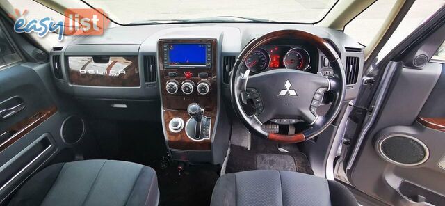 2009 MITSUBISHI DELICA D:5  -