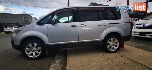 2009 MITSUBISHI DELICA D:5  -