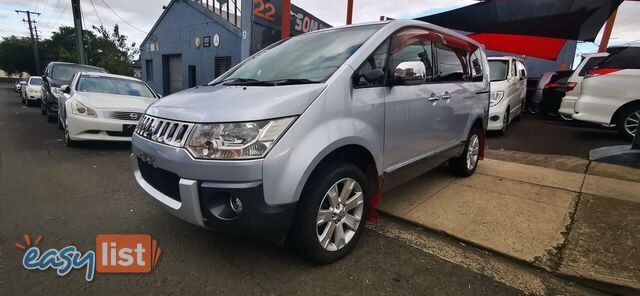 2009 MITSUBISHI DELICA D:5  -