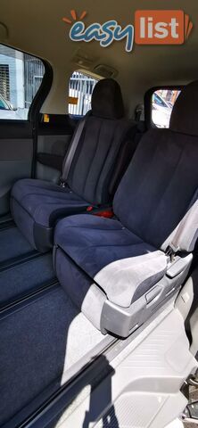 2011 TOYOTA ESTIMA AERAS  COMMERCIAL