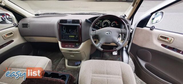 2001 TOYOTA GRANVIA (NO BADGE)  COMMERCIAL