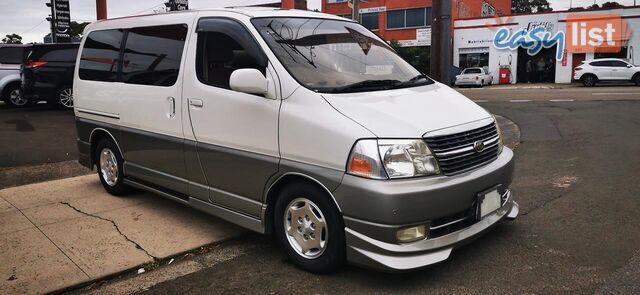 2001 TOYOTA GRANVIA (NO BADGE)  COMMERCIAL