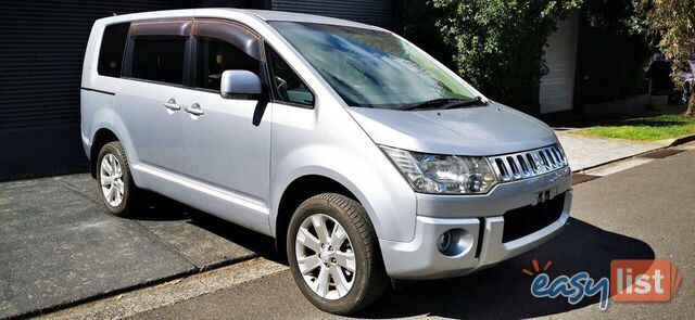 2011 MITSUBISHI DELICA D:5  -