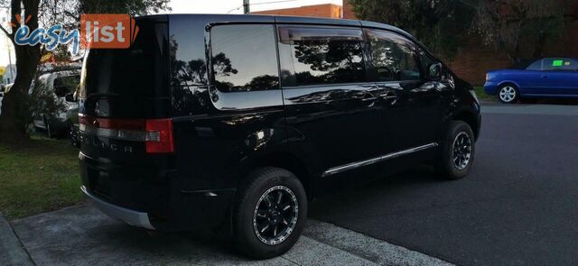 2011 MITSUBISHI DELICA D:5  -