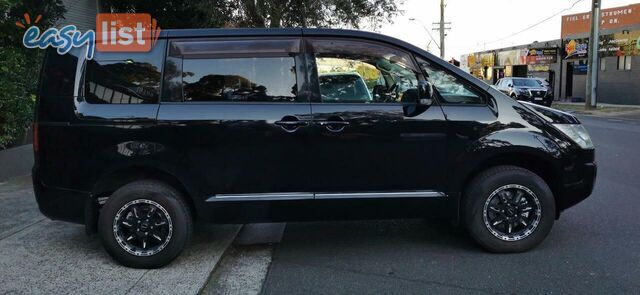 2011 MITSUBISHI DELICA D:5  -