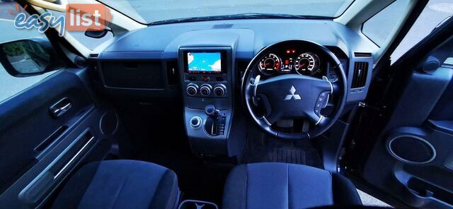 2011 MITSUBISHI DELICA D:5  -