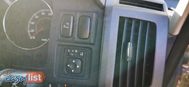 2009 MITSUBISHI DELICA D:5  COMMERCIAL