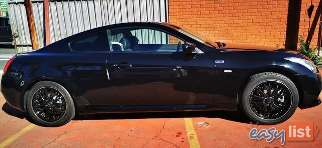 2011 NISSAN SKYLINE 370GT  COUPE