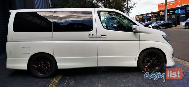 2005 NISSAN ELGRAND HIGHWAY STAR  -