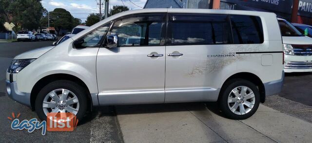 2008 MITSUBISHI DELICA D:5  -