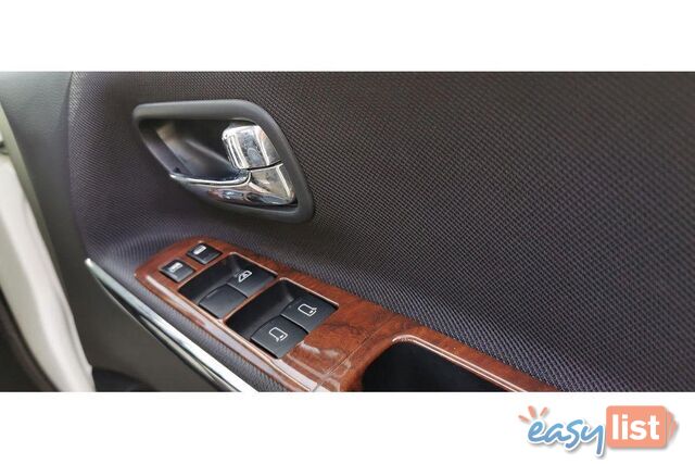 2010 NISSAN ELGRAND   OTHERCAR