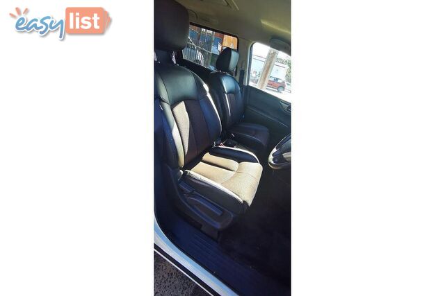 2010 NISSAN ELGRAND   OTHERCAR