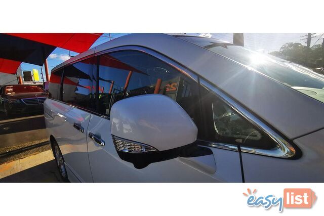 2010 NISSAN ELGRAND   OTHERCAR