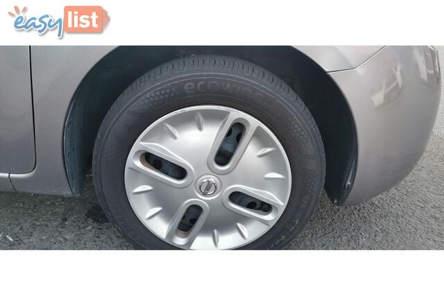 2012 NISSAN CUBE   WAGON