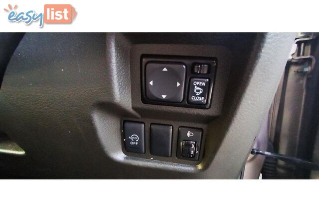 2012 NISSAN CUBE   WAGON
