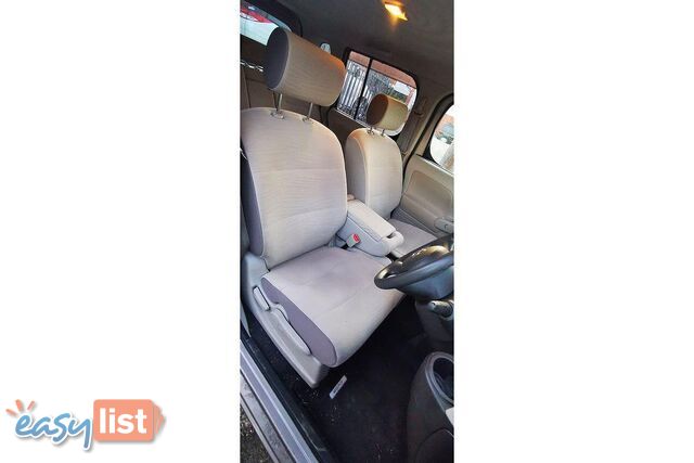 2012 NISSAN CUBE   WAGON