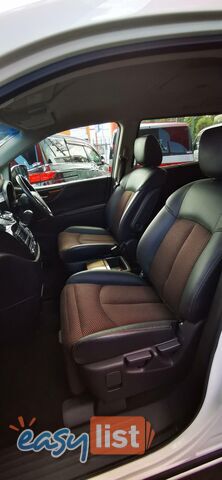 2010 NISSAN ELGRAND HIGHWAY STAR  COMMERCIAL