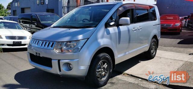 2010 MITSUBISHI DELICA D:5  -