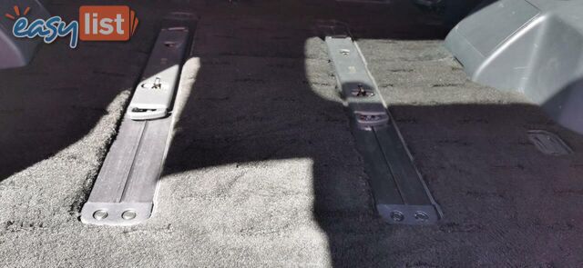 2010 MITSUBISHI DELICA D:5  -