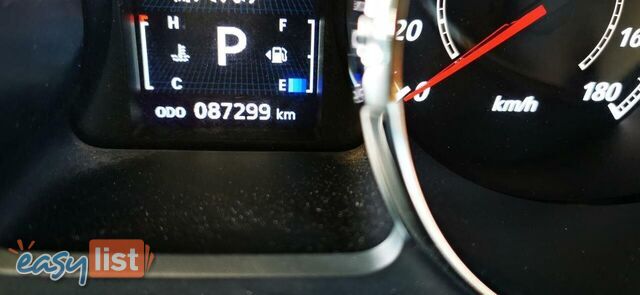 2010 MITSUBISHI DELICA D:5  -