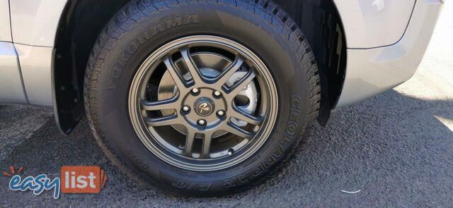 2010 MITSUBISHI DELICA D:5  -