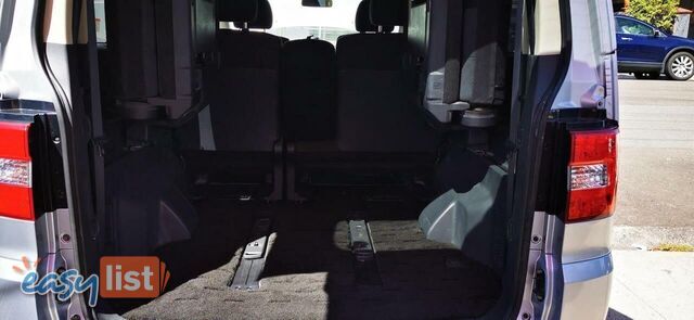 2010 MITSUBISHI DELICA D:5  -