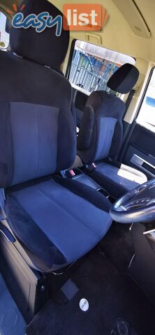2010 MITSUBISHI DELICA D:5  -