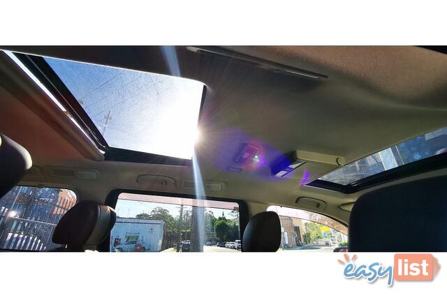 2010 NISSAN ELGRAND   OTHERCAR